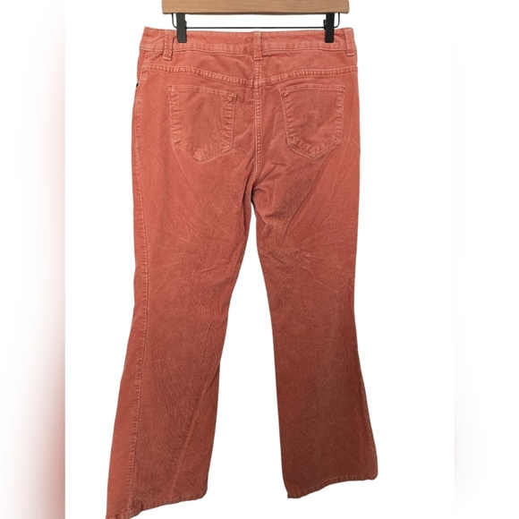 Chicos Coral Corduroy Flare Pants Size 0.5 - Picture 3 of 3